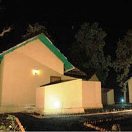 Tiger Lagoon Hotel Bandhavgarh National Park Ngoại thất bức ảnh
